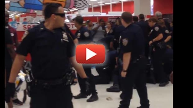 all-hell-breaks-loose-after-a-dozen-cops-jump-on-one-man-in-a-target