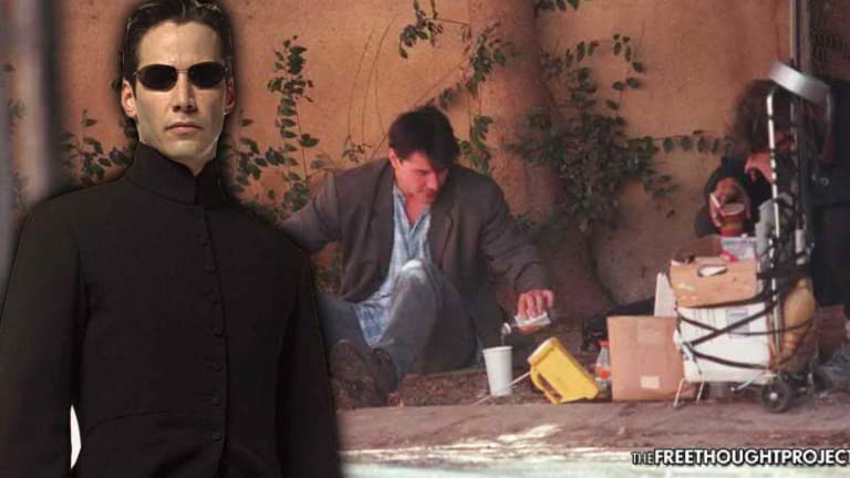 10 Times People Caught Keanu Reeves Being a Hero in Real Life