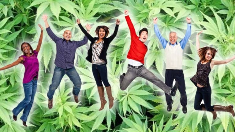 HUGE VICTORY! Federal Court Bans Govt from Prosecuting Medical Pot Users and Growers