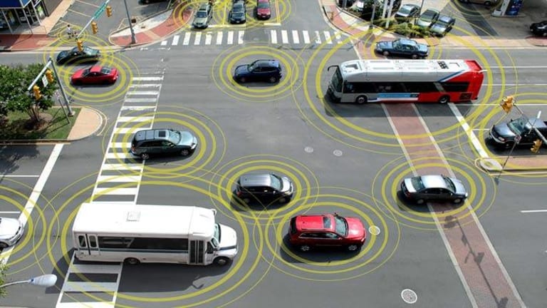 Fed to Mandate that Cars "Broadcast Speed and Location Data" Promise Not to Use it Against You