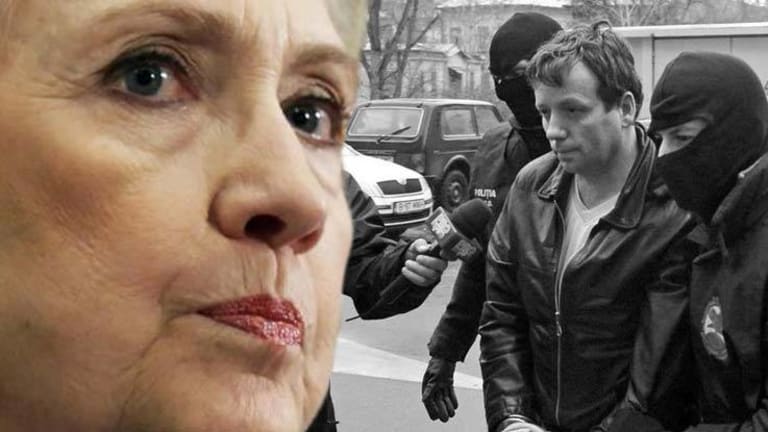 Hillary Gets to Run for President as the Hacker Who Exposed Her War Crimes is Extradited to US
