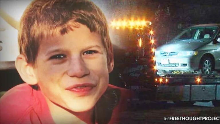 'Tell My Mom I Love Her': Boy's 911 Calls Telling Police He's Trapped, Ignored—Until He Died