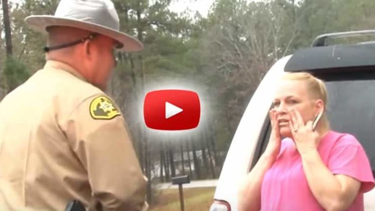 Cops Across the US Pull Over Innocent People for Christmas in Rights-Violating PR Stunt