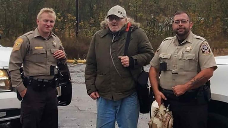 Instead of Arresting Disabled Veteran For Hitchhiking, Cops Drove Him 100 Miles to Doctor