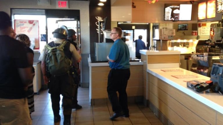 Ferguson: SWAT Team Raids McDonald's Arrests Two MSM Journalists Who Were Eating Inside