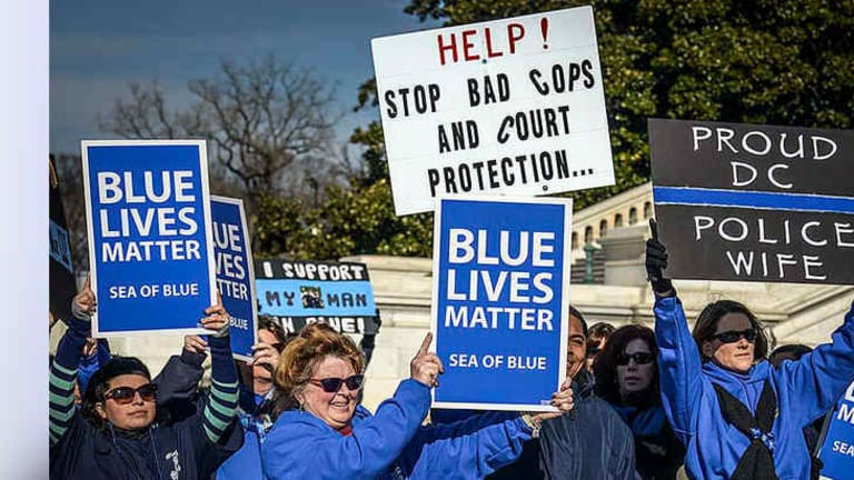#BlueLivesMatter: Hundreds rally in support of police officers in Washington DC (VIDEO)