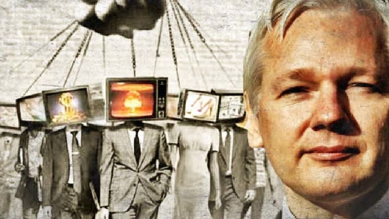Assange Exposes the Truth About Corporate Media: 'You Are Reading Weaponized Text’