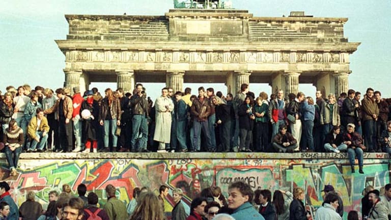 ‘Mr President, don’t build this wall!’: Berlin’s mayor urges Trump to learn from history