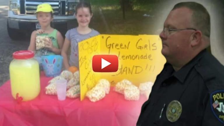 Cops Raid Little Girls' "Illegal" Lemonade Stand, Shut it Down for Operating Without a Permit