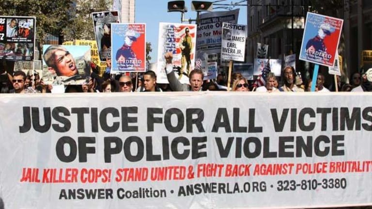 Record Number of Cops Charged with Killing People in 2015 — Not a Single Officer Convicted