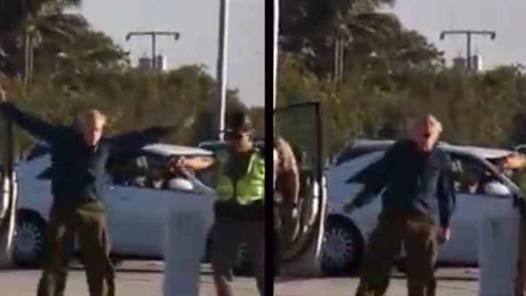 Watch As Florida Police Tase Elderly Man With His Hands Up