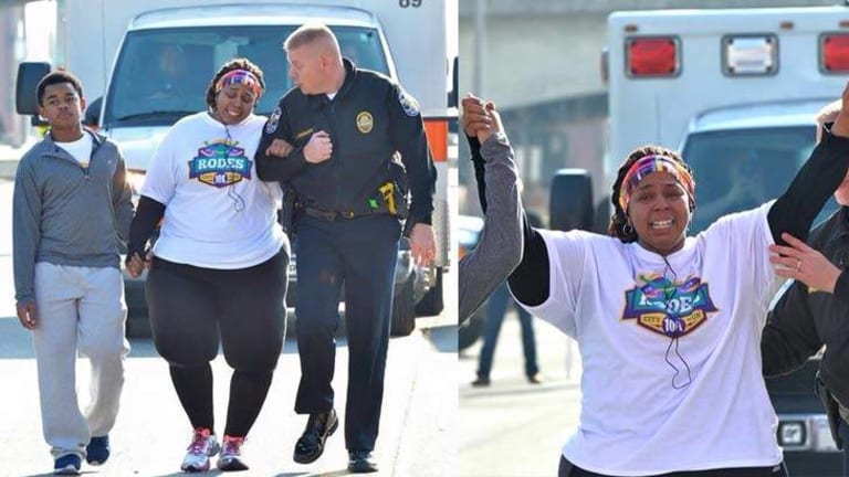 Louisville Cop Helps Woman to Finish the Last Two Miles of a 10K Race
