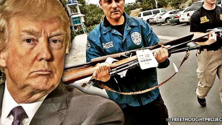 'Pro 2nd Amendment' Trump Sends in Feds to Confiscate Guns in Chicago