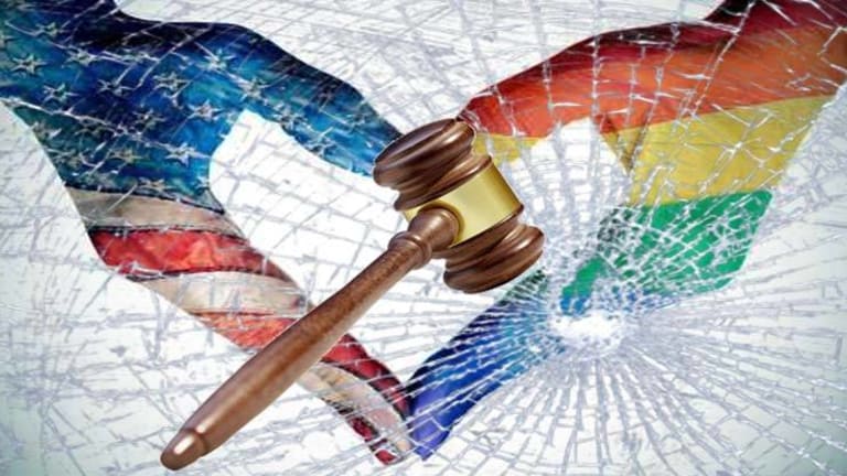 Alabama Chief Justice Defies Supreme Court, Issues Order Blocking All Gay Marriages in the State