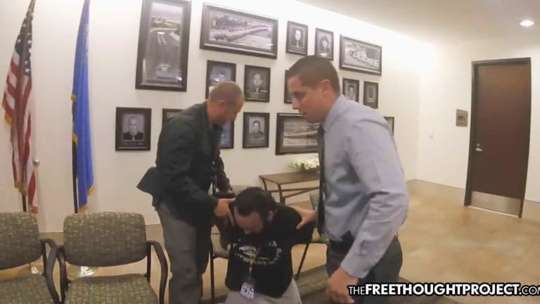 Watch the 1st Amendment Die as Journalist Arrested at Press Conference for Not Being Mainstream