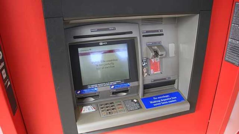 Cops Sleep While Burglars Empty Police Department ATM Machine