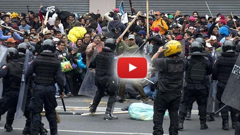 WATCH: Protesters in Mexico Kick Feds Out of Town, Storm Buildings As Govt Raises Gas Price