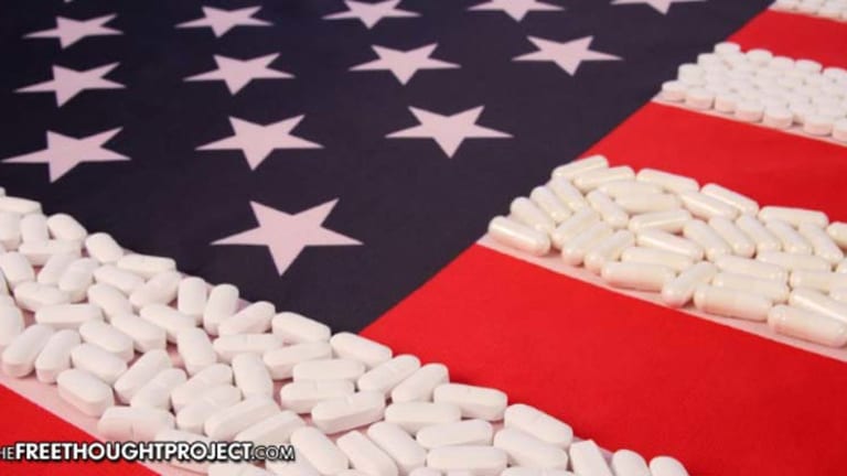 Former DEA Prescription Head Drops a BombShell -- Congress Protects Big Pharma & Fuels Opioid Crisis