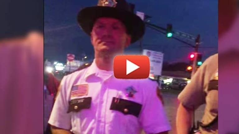 Cop Short Circuits After Preacher Eloquently Refused to be Pushed into "Free Speech Zone"