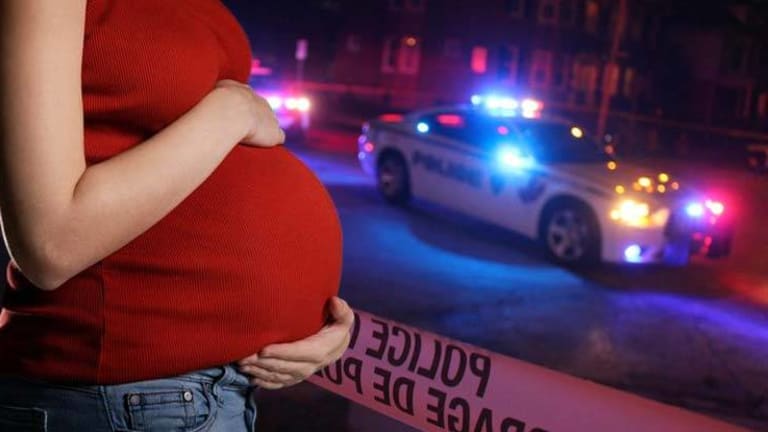 4 Cops Beat Pregnant Woman, Stomping on Her Stomach During False Arrest, Causing Miscarriage
