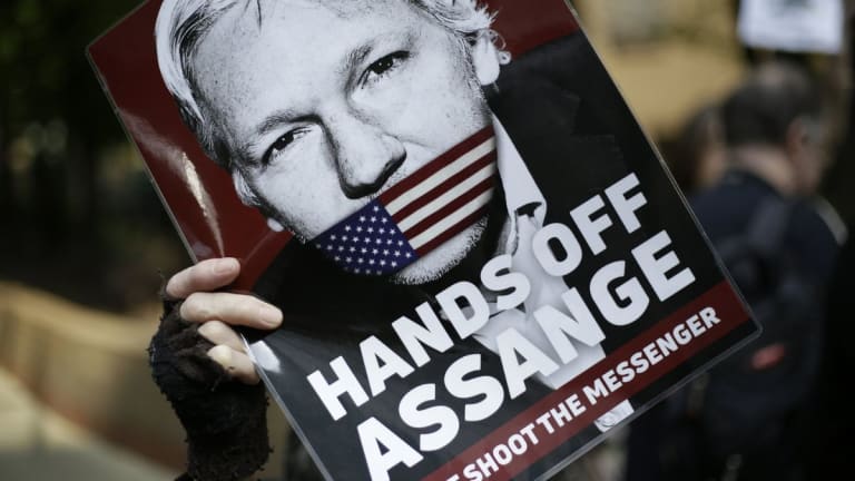 Thousands of People to Form Human Chain Around U.K. Parliament to Demand Freedom for Assange