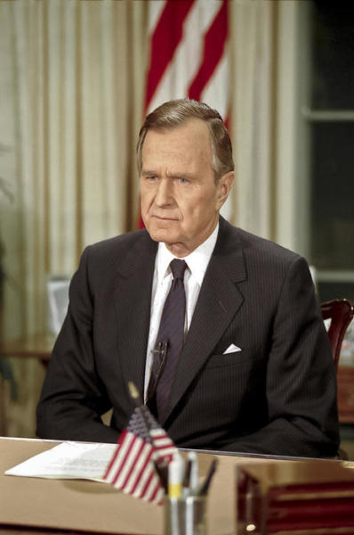 P18917-22 President Bush prepares to address the nation regarding Operation Desert Storm.16 January 1991Photo Credit: George Bush Presidential Library and Museum">P18917-22 President Bush prepares to address the nation regarding Operation Desert Storm.16 January 1991Photo Credit: George Bush Presidential Library and Museum