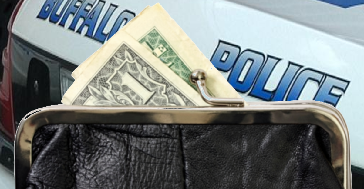 cop steals purse