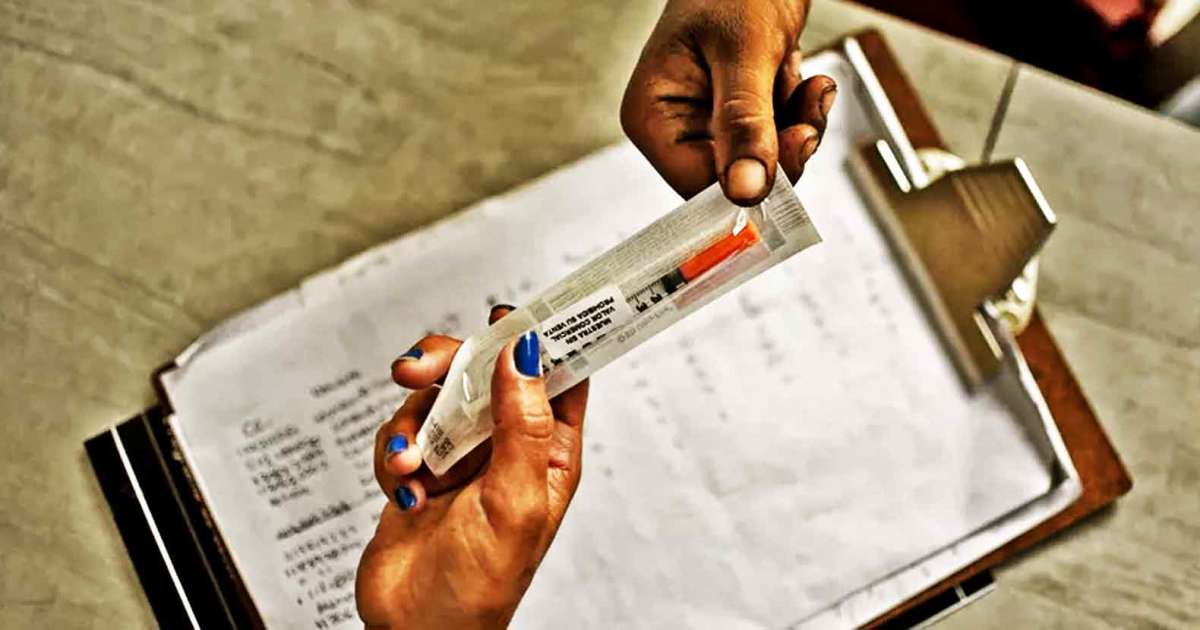 In a Blow to Drug Warriors: San Francisco To Open Country's First ...