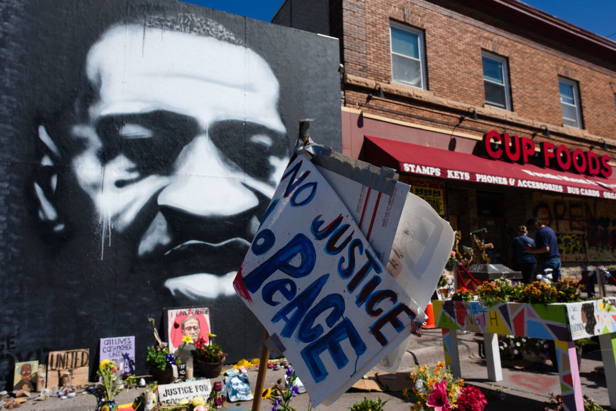 George Floyd memorial in Minneapolis, Aug. 17, 2020. (Fibonacci Blue, Flickr,CC BY 2.0)